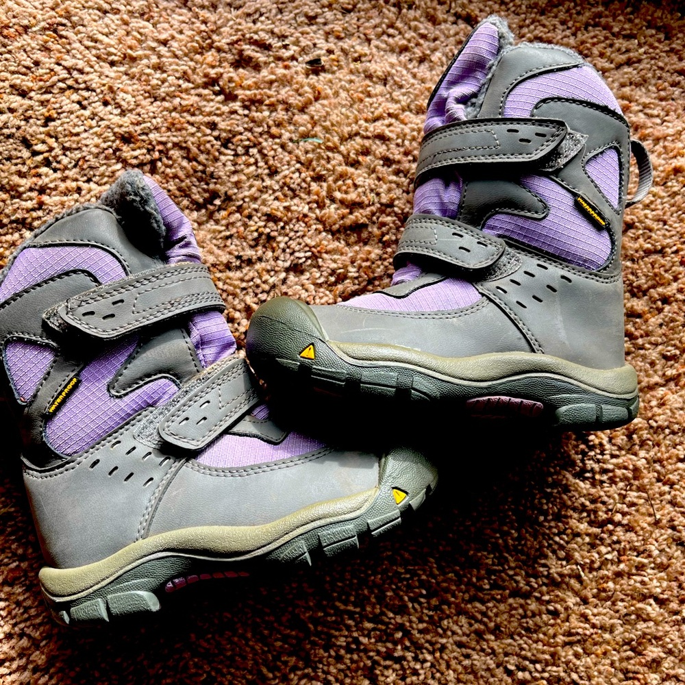 Waterproof Keen Velcro winter boots, toddler size 9